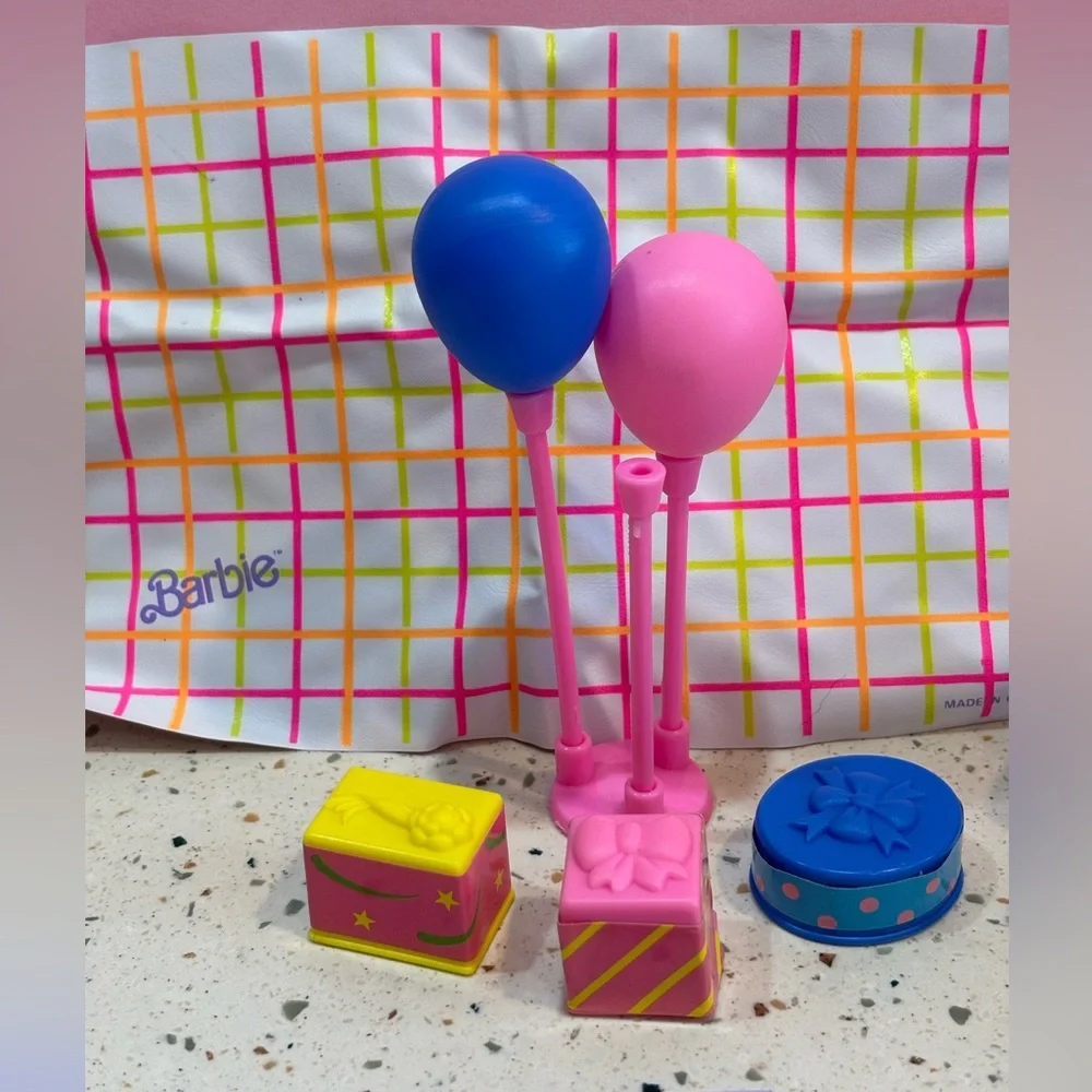 Vintage Barbie Airplane, Birthday‎ and Travel Accessories